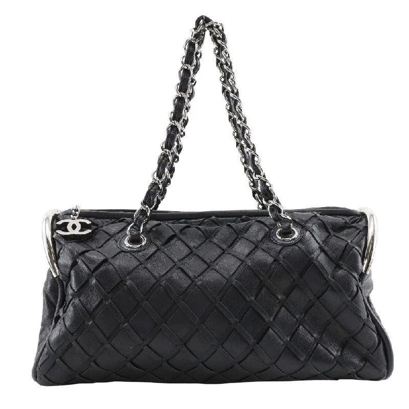 Chanel Bowling  Leather Shoulder Bag (Pre-Owned)