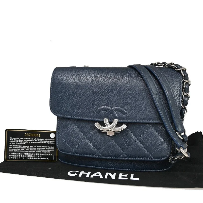 Chanel Cc  Patent Leather Shoulder Bag (Pre-Owned)