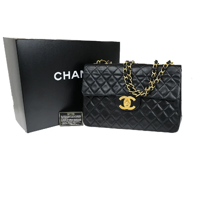 Chanel Matelassé  Leather Shoulder Bag (Pre-Owned)